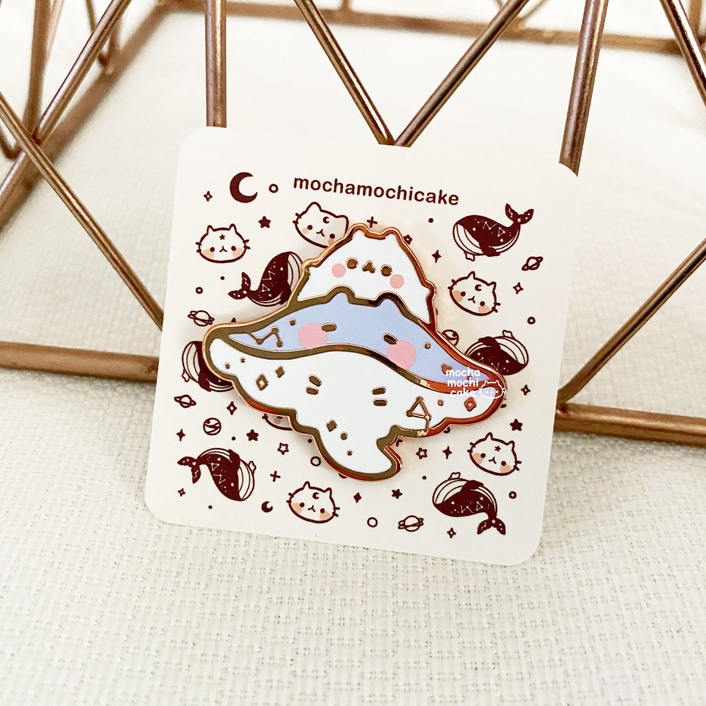 Dreamy Kitty Stingray Hard Enamel Pin